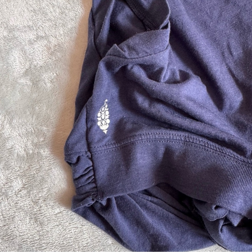 Free People Movement Undertow Twist Tank Top
Cropped Navy Blue Medium - Picture 6 of 7
